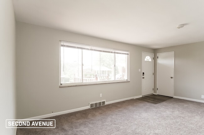 Building Photo - 145 Keefer Dr