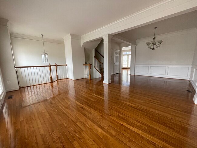 Building Photo - 7988 Reserve Way