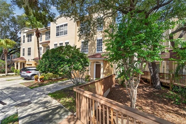 Foto del edificio - 3186 Bayshore Oaks Dr