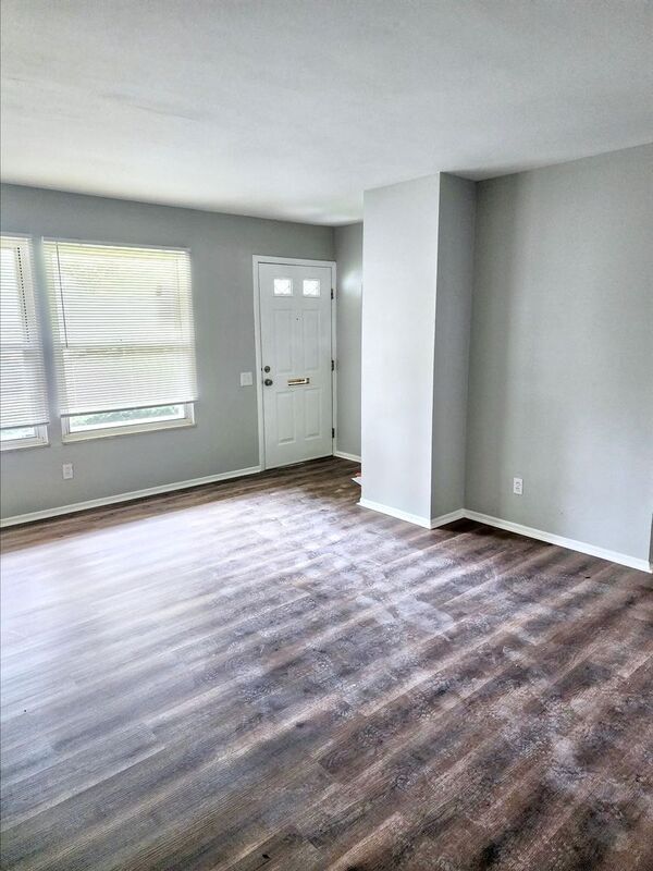 Building Photo - 10555 Langford Dr