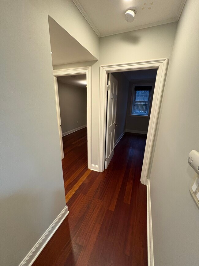 Foto del edificio - 106 E Brookline St