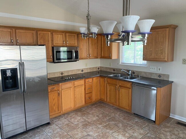 Building Photo - 10374 Remy Ln