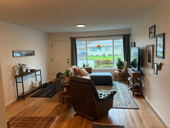 Foto del edificio - 3200 E 29th St