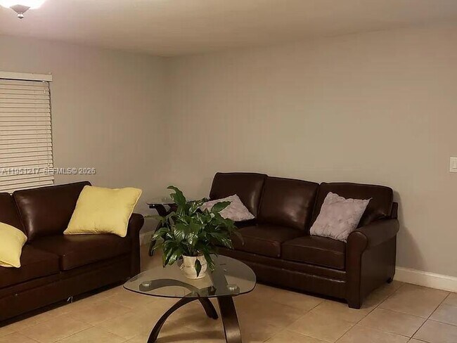 Foto del edificio - 1100 Salzedo St