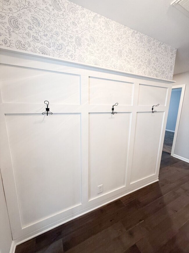 Foto del edificio - 3 Bedroom 3 Bathrooms located on a Cul De ...