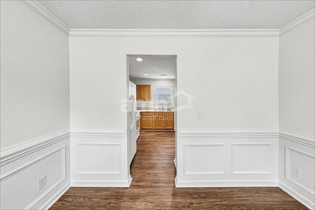 Building Photo - 4015 Shadow Pines Cir