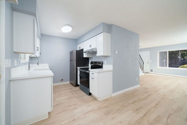 Recently remodeled 2 bedroom 1 bath unit! ... - Recently remodeled 2 bedroom 1 bath unit! ... House