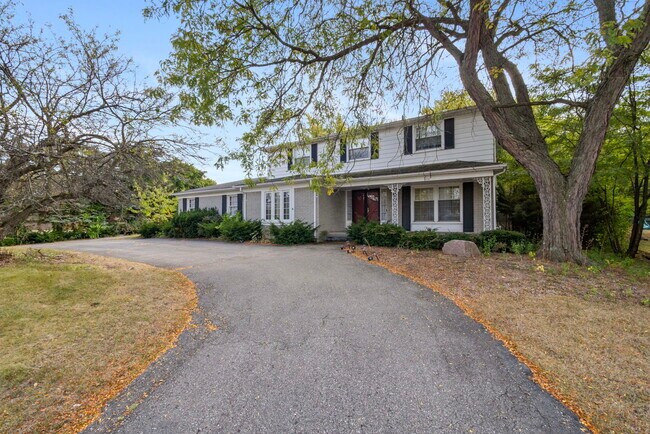 Foto del edificio - 4015 Pinehurst Dr