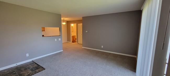 Teakwood - Wallen Hills Apartments