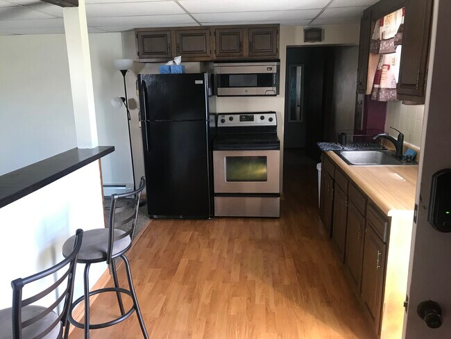 Foto del edificio - 155 Evergreen Pl