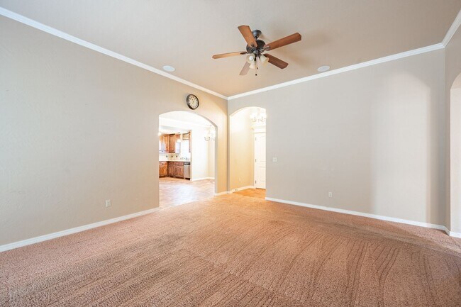 Building Photo - 3/2 in Hillside Terrace!