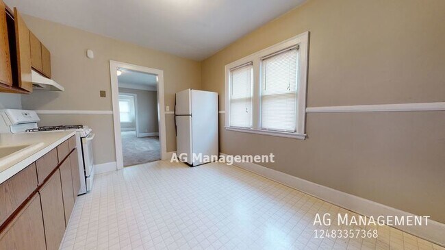 Building Photo - 1004 Lakepointe