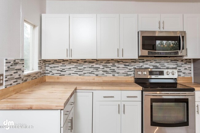 Foto del edificio - 2230 Candy Pl