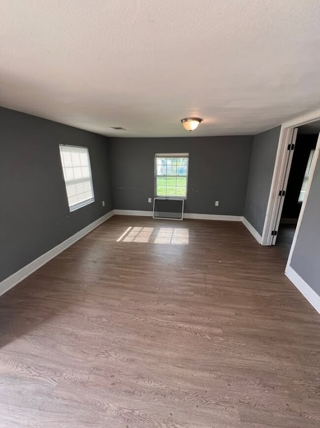 Building Photo - 1804 Van St