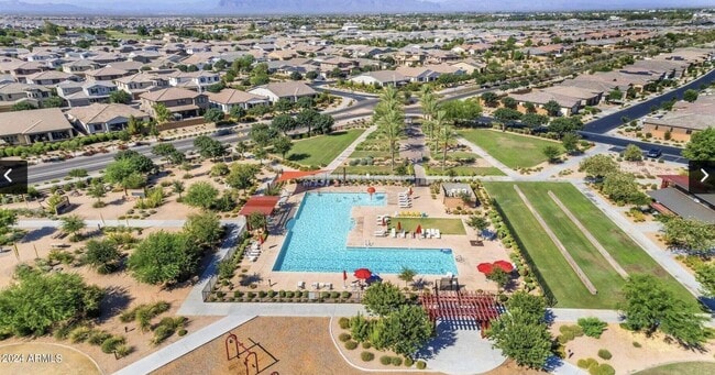 Building Photo - 22834 E Silver Crk Ln