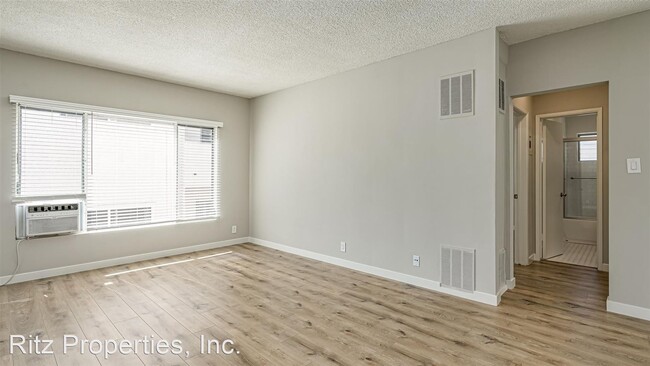 Building Photo - 5917 Chula Vista Way