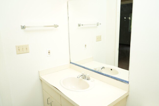 Foto del edificio - 119 Harmon St