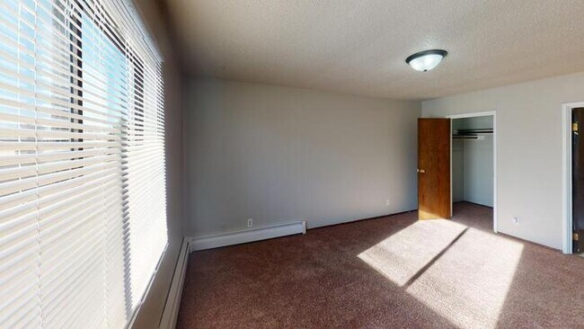 Building Photo - 103 W Bismarck Expy