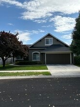 Building Photo - 4694 N Maplestone Ave