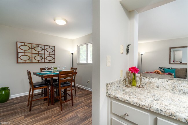 Foto del edificio - 2600 Embarcadero Dr