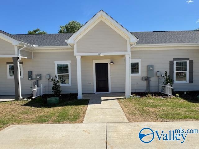 Building Photo - 114 Foster Wy Dr