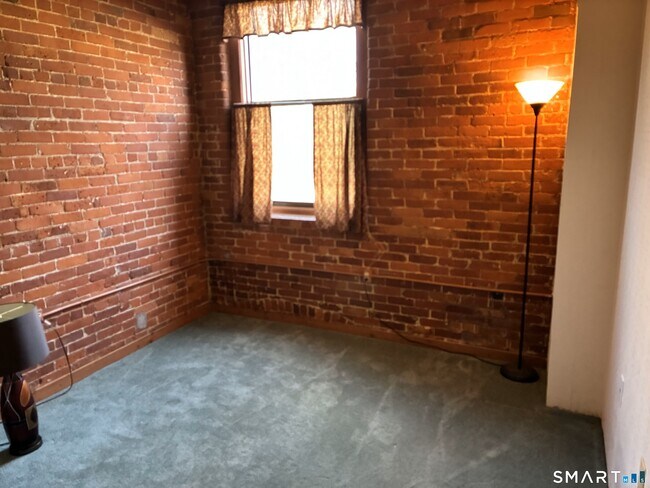 Foto del edificio - 222 Williams St E