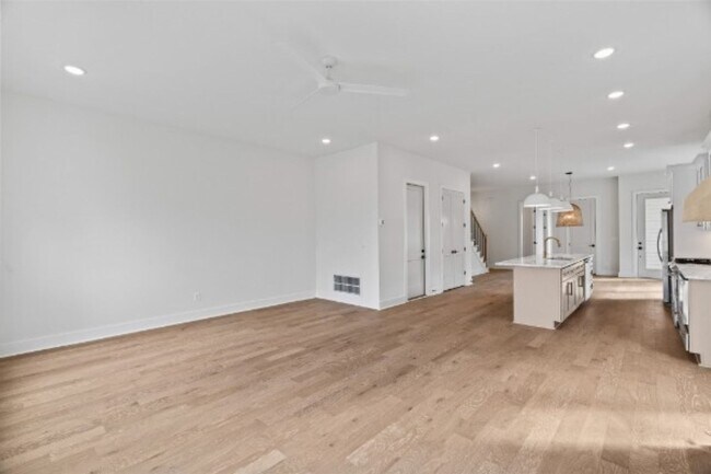 Foto del edificio - Contemporary New Build- ready for immediat...