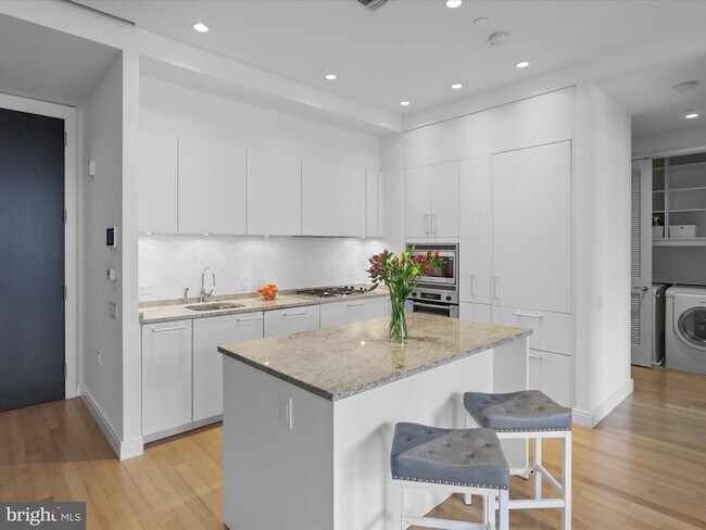 Foto del edificio - 1177 22nd St NW