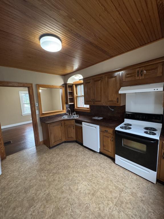 Photo - 8311 Jadwin St.