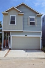 Building Photo - 3352 Vine Ter Trce