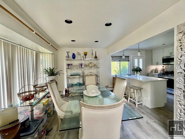 Foto del edificio - Stunning 4.5 bed, 2 bath home for rent in ...