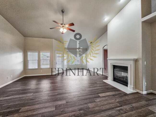Building Photo - 448 W Serena Ave