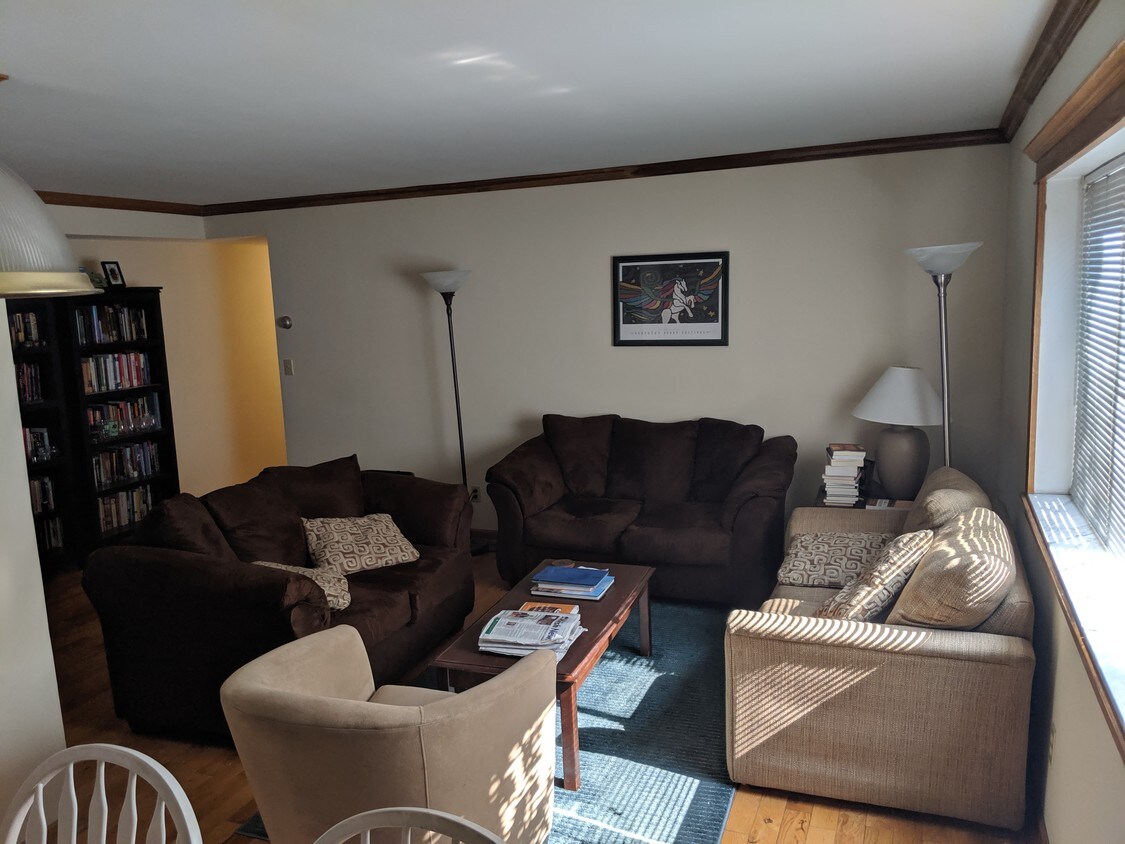 2784 Euclid Heights Blvd, Cleveland, OH 44106 Apartments in Cleveland