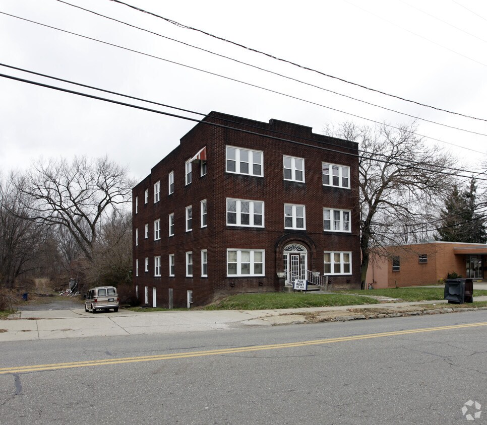 Primary Photo - 115 W Main St