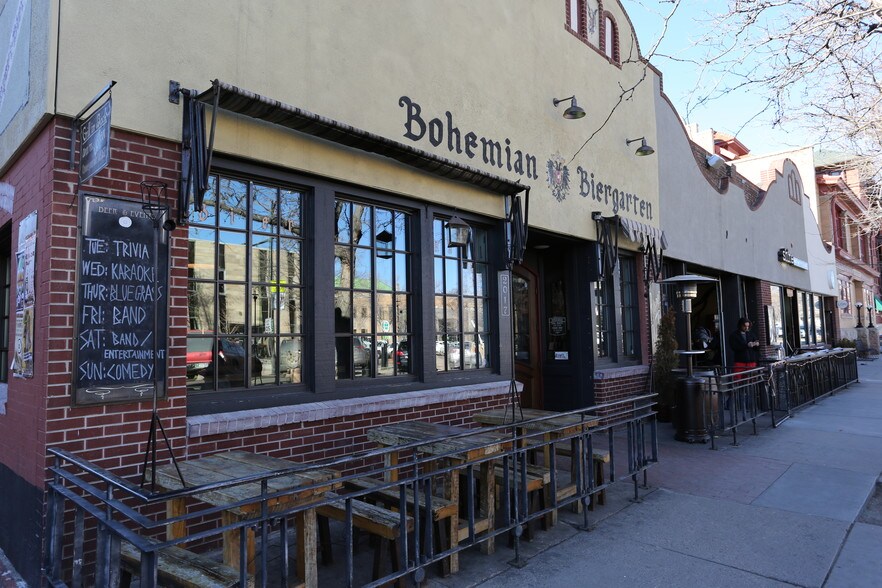 Picture of North Broadway-Holiday Boulder
