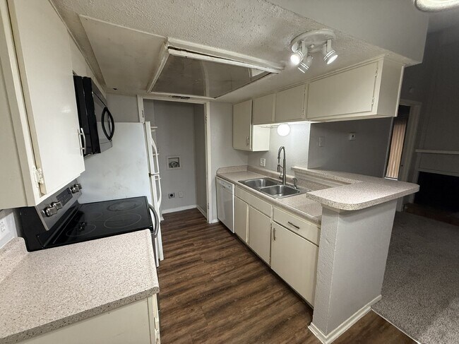 Foto del edificio - 7152 Fair Oaks Ave