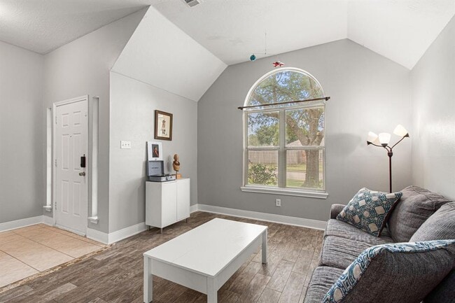 Building Photo - 20314 Pomegranate Ln