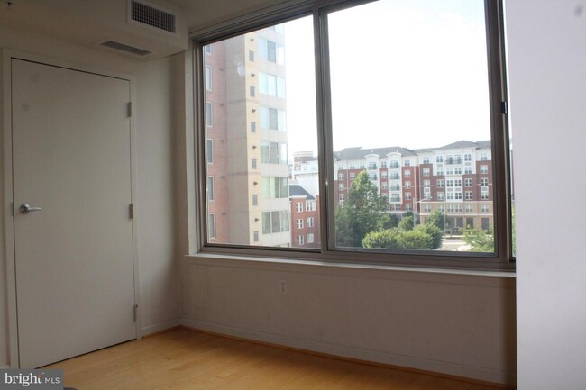 Foto del edificio - 2726 Gallows Rd