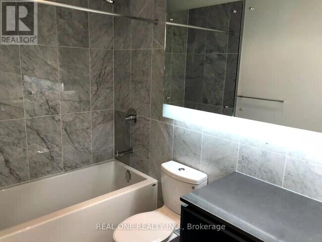 Photo du bâtiment - 117-3117 McMahon Dr