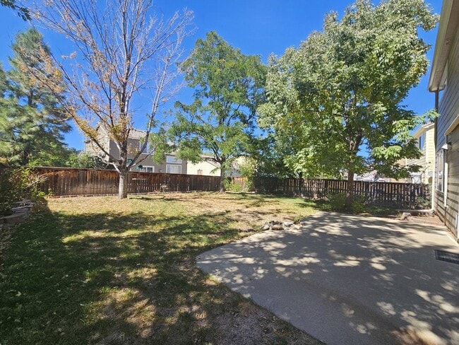 Building Photo - 10043 MacKay Dr