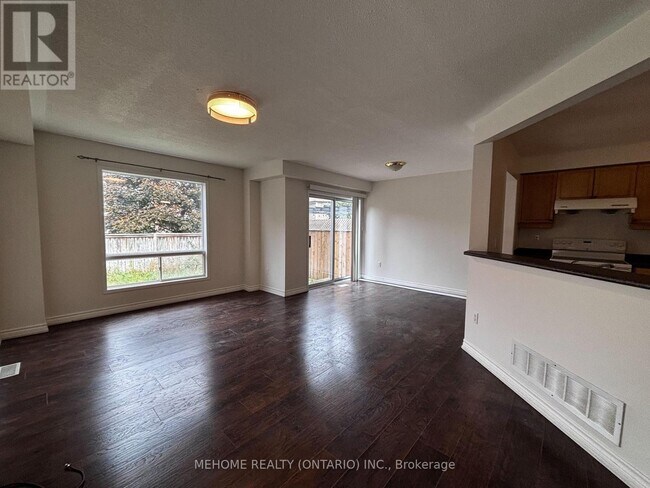 Photo du bâtiment - 5289 Bushelgrove Cir