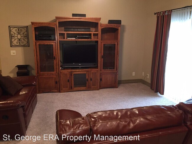 Foto del edificio - 3 br, 2 bath House - 519 N 2480 W