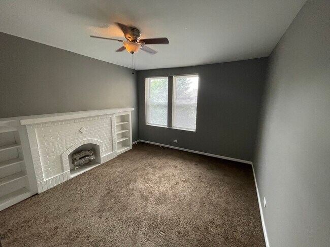Building Photo - 1854 South Central Park Avenue, Unit 1852 ...
