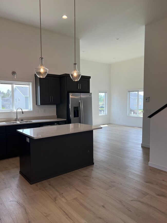 Foto del edificio - 4 Bed 2 Bath Single Family Home