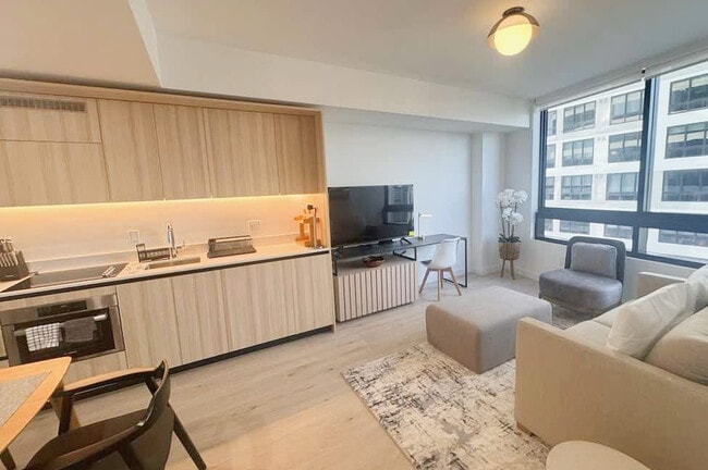 Building Photo - 225 N Miami Ave