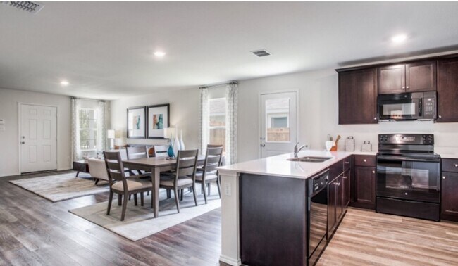 Foto del edificio - 7316 Gray Wolf Ln