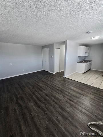 Foto del edificio - 1437 N Moline St