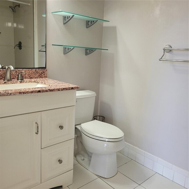 Building Photo - 1811 Sabal Palm Dr