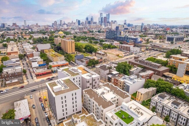 Building Photo - 1223 N 7th St