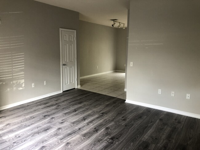 Building Photo - 7634 Plantation Cir